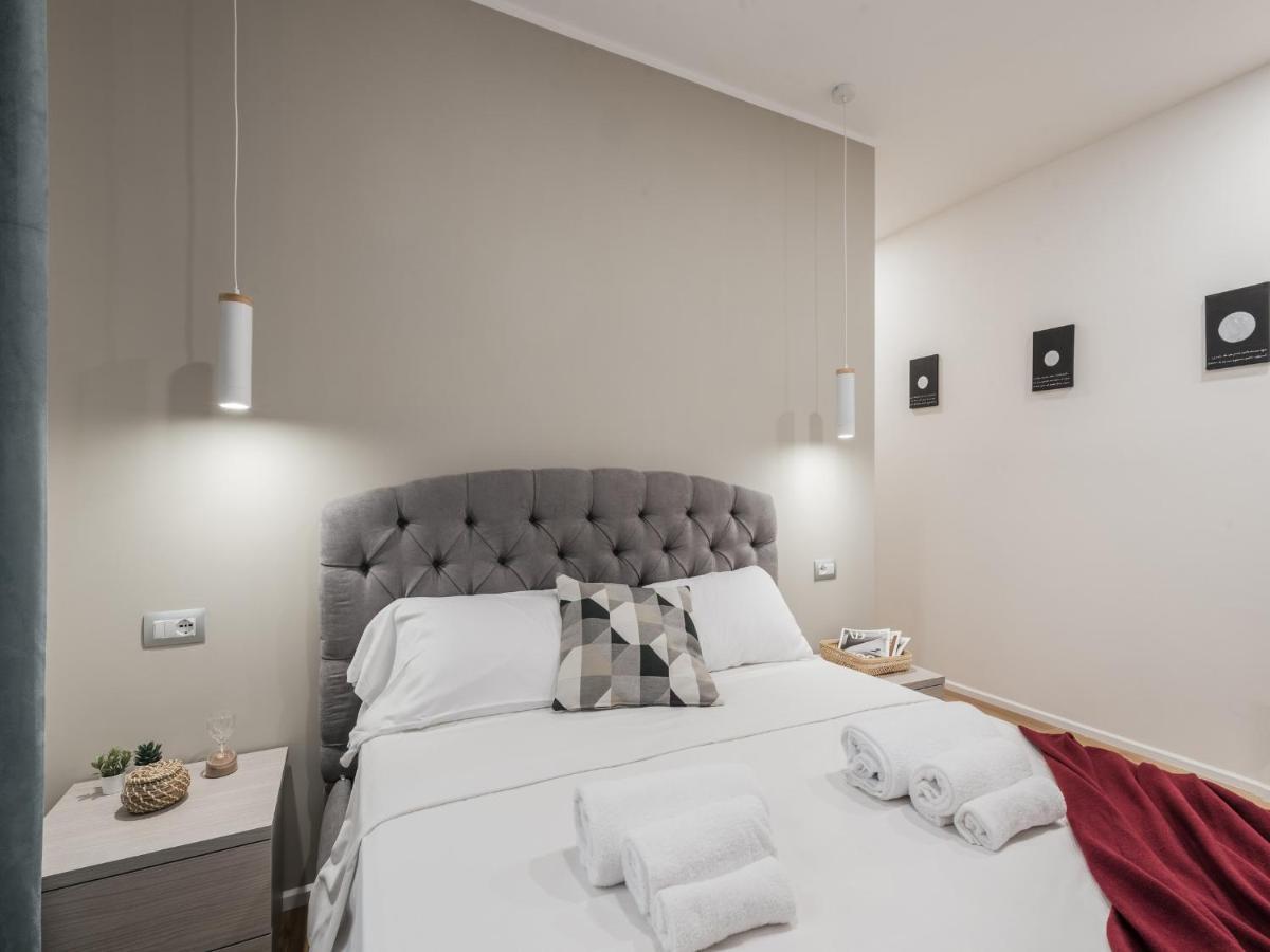 The Best Rent - Modern Three-Bedroom Apartment A Few Steps From The Colosseum Roma Exterior foto