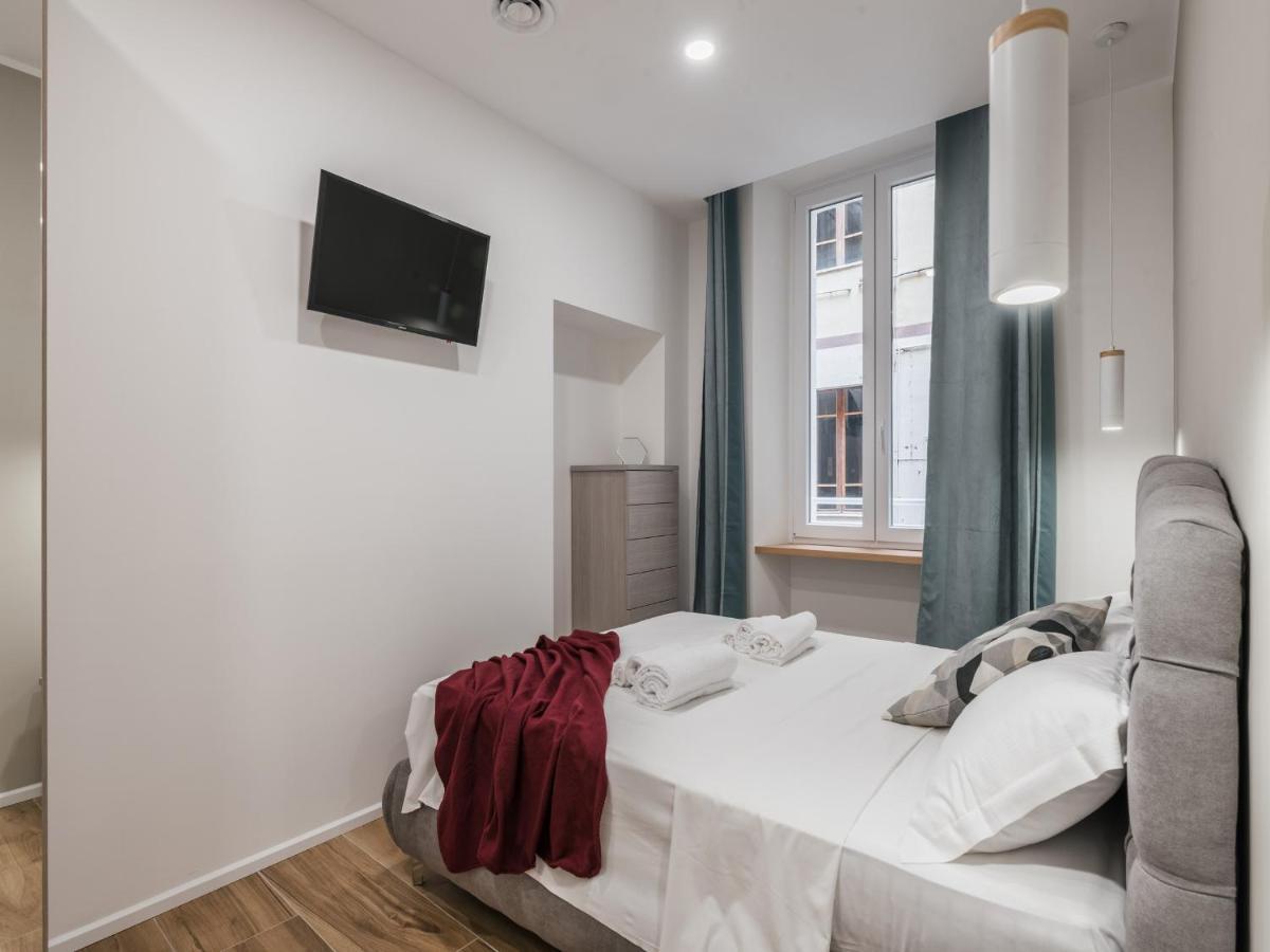 The Best Rent - Modern Three-Bedroom Apartment A Few Steps From The Colosseum Roma Exterior foto